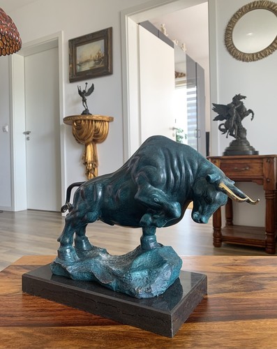Bronzefigur stier skulptur - bronzefigur,