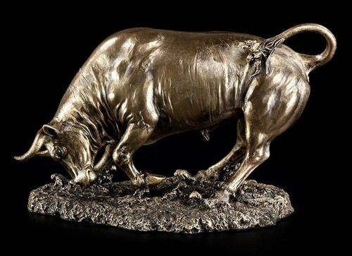 Wütender stier figur bulle - stier,