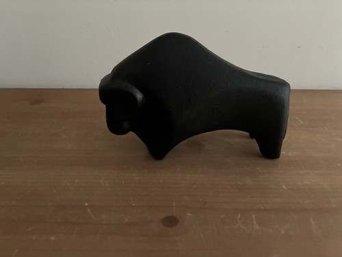 Brutalist stier ochse bulle - ochse,