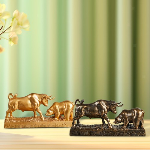 Stier und bärenfigur - und,