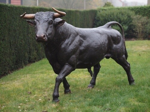 Bronzefigur stier - bronzefigur,