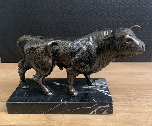 Eisenfigur stier skulptur - eisenfigur,